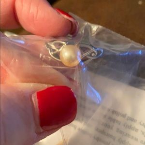 Vantel Pearls Time everlasting ring